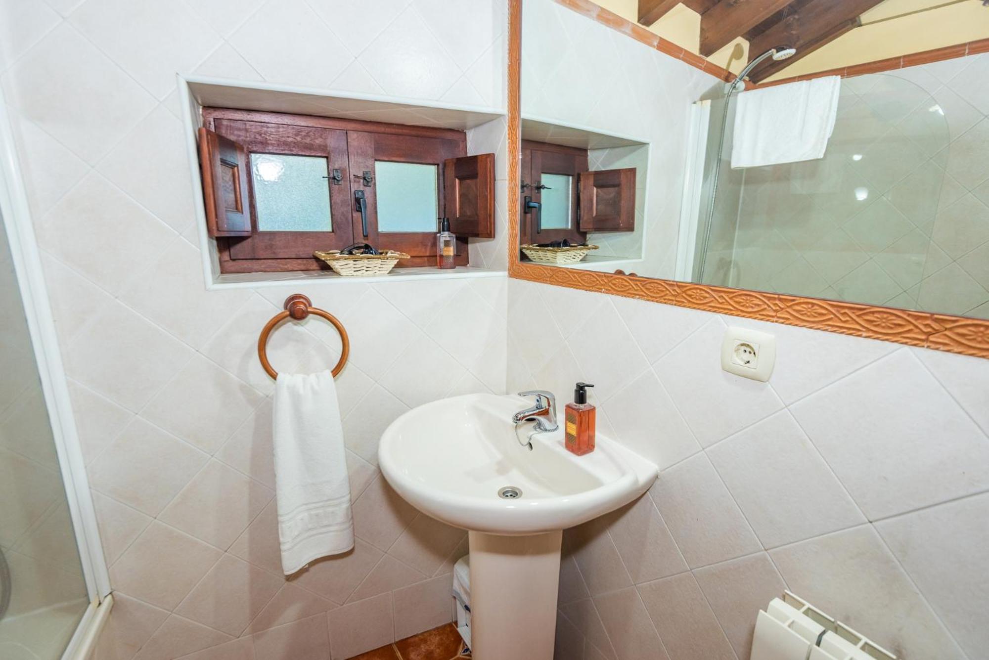 Casa De Ligueria Guest House Rozapanera Ngoại thất bức ảnh